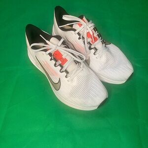 Men’s Size 9 Nike Air Winflo 9 Running Shoes DD6203-009